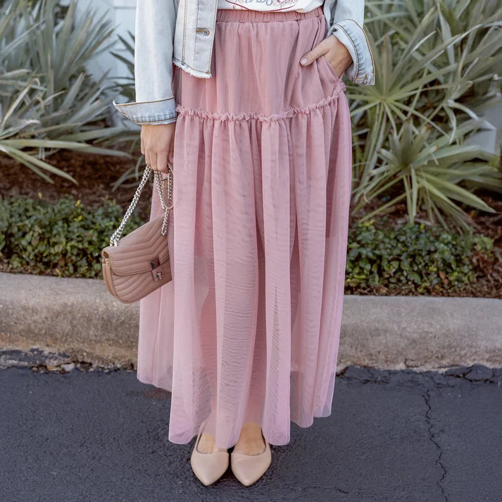 Blush Mesh Tiered Elastic‑Waist Maxi Skirt With Side Pockets